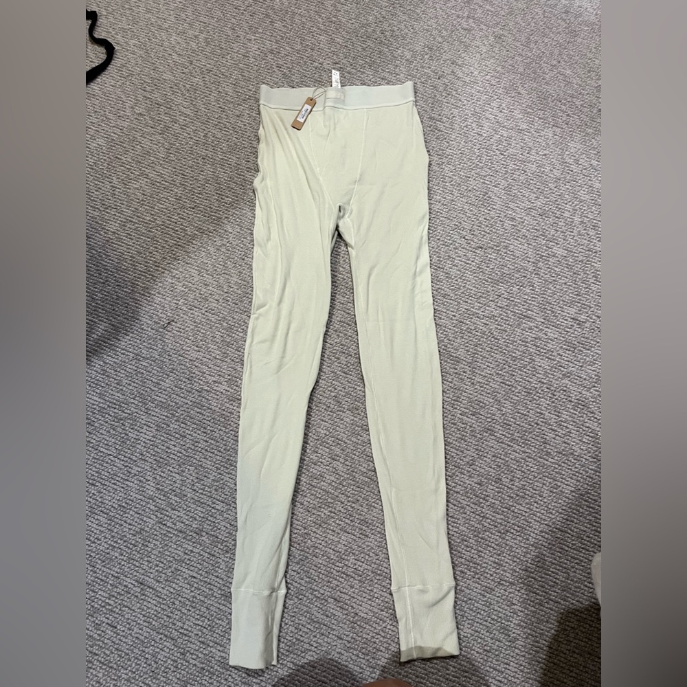 NWT - SKIMS bone thermal leggings